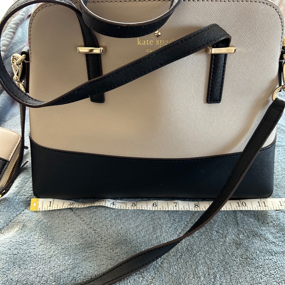Kate Spade Handbag and matching wallet - Picture 9 of 9